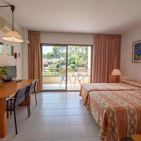 Aparthotel Golf Beach 3*
